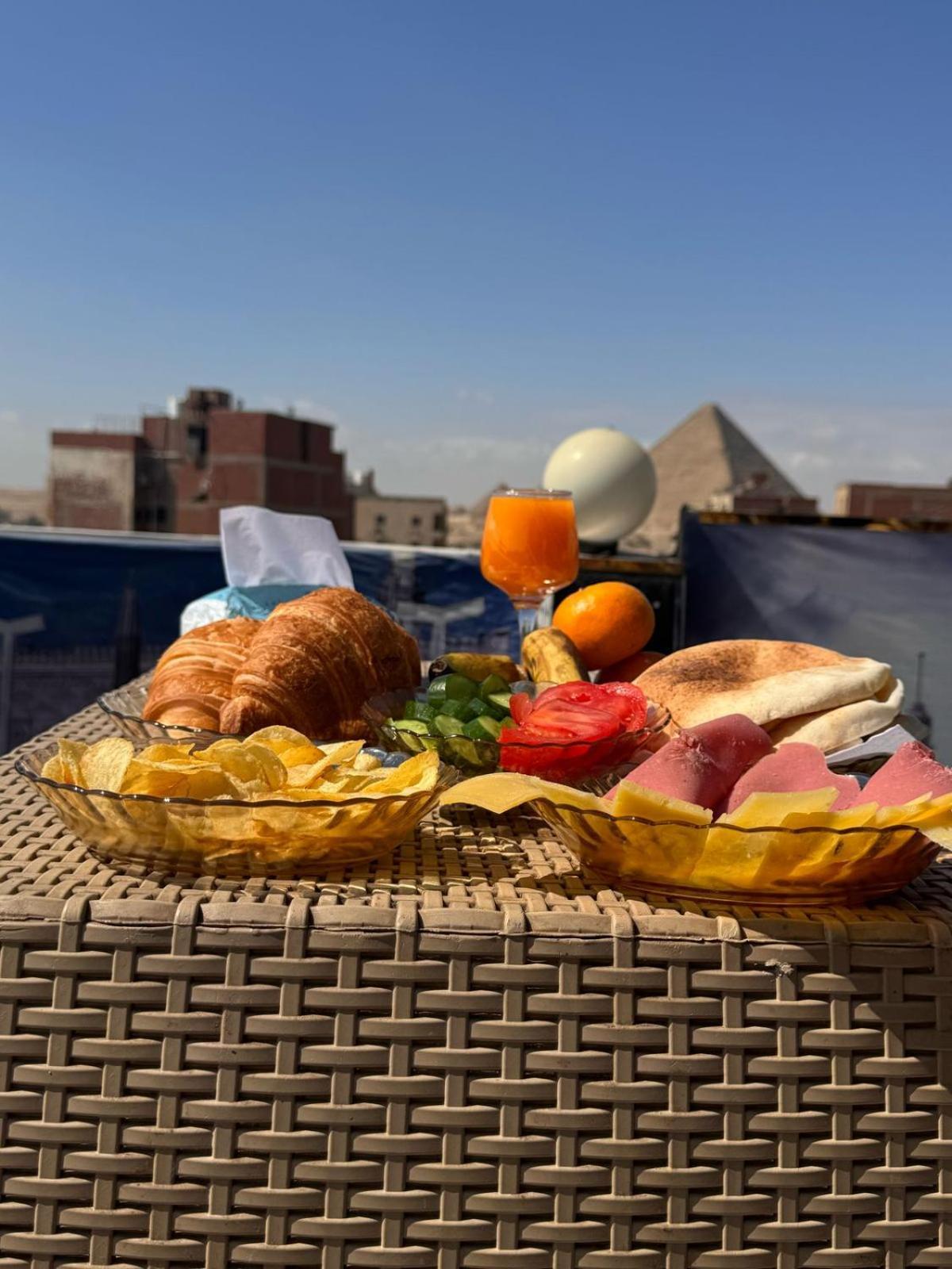 Cheops Pyramids View Hotel