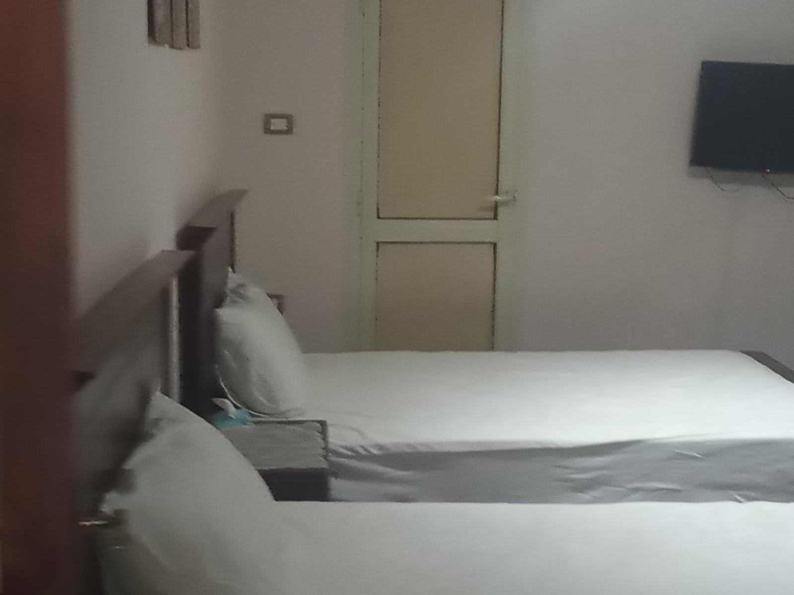 Hotel Cheops Pyramids View