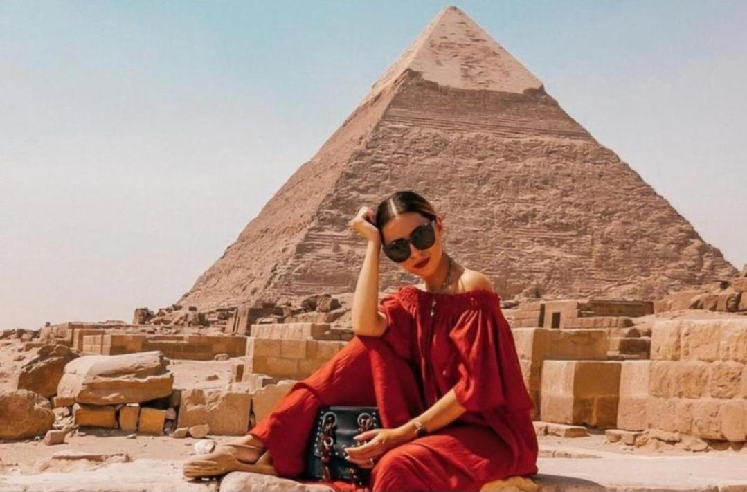 Cheops Pyramids View